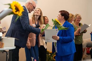 Bei der Examensfeier im Bildungszentrum der Alexianer nahmen 32 Absolvent*innen ihr Zeugnis entgegen.